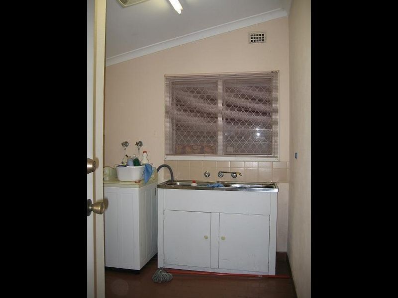 29 Wiluna Avenue, White Gum Valley WA 6162