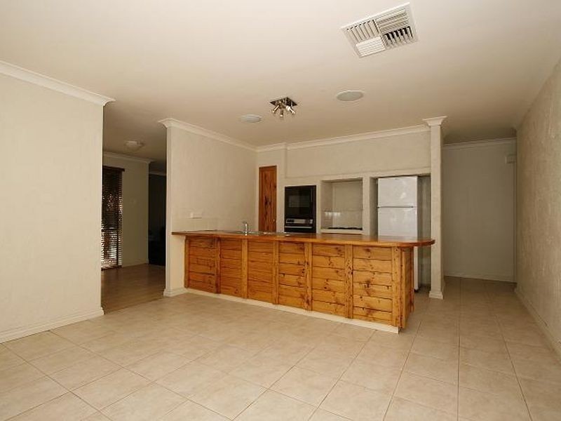 50 Parkway Drive, Bibra Lake WA 6163