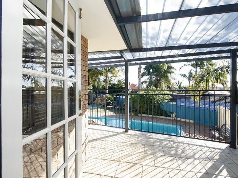 50 Parkway Drive, Bibra Lake WA 6163