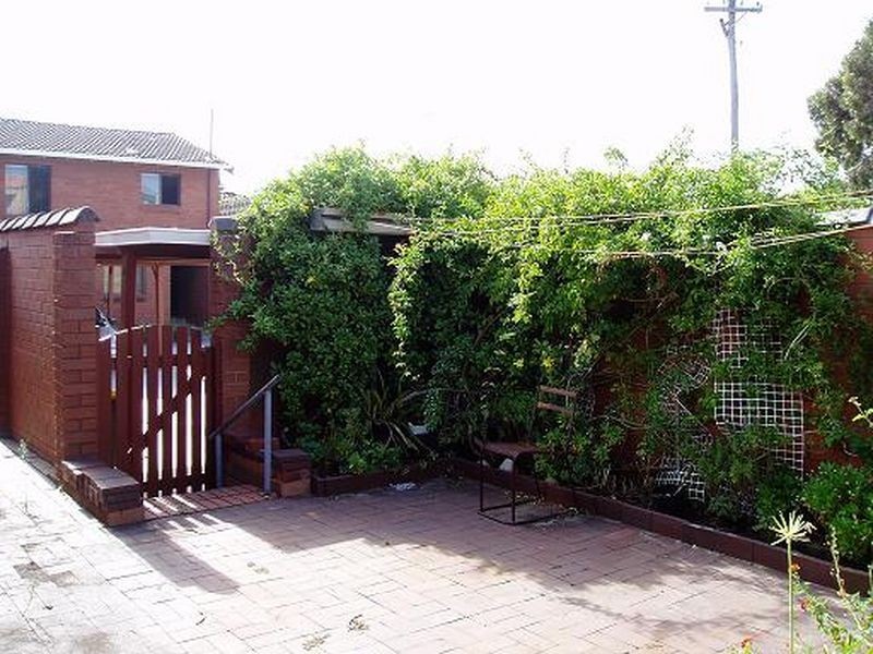 8/314 Preston Point Road, Attadale WA 6156