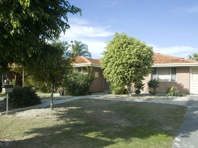 24 Farmer Way, Parmelia WA 6167