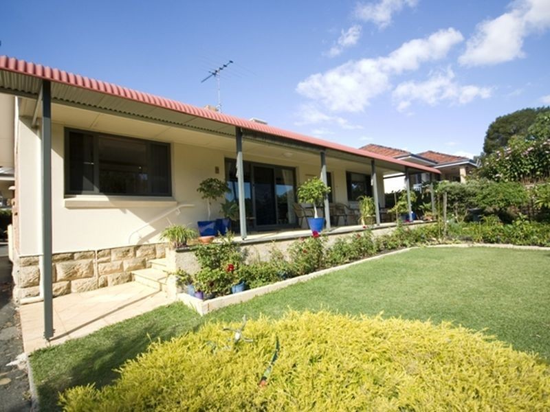 29 Fifth Street, Bicton WA 6157