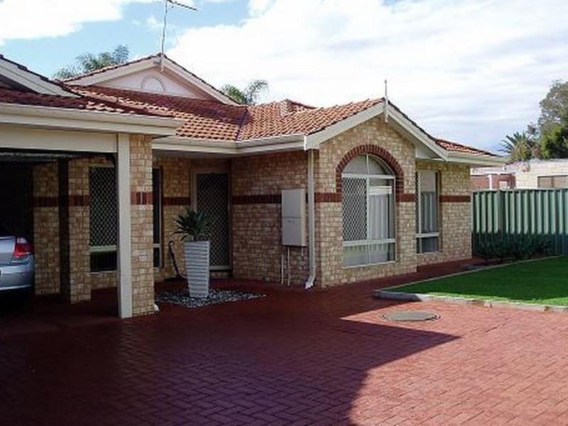 6B Brooksby Street, Melville WA 6156