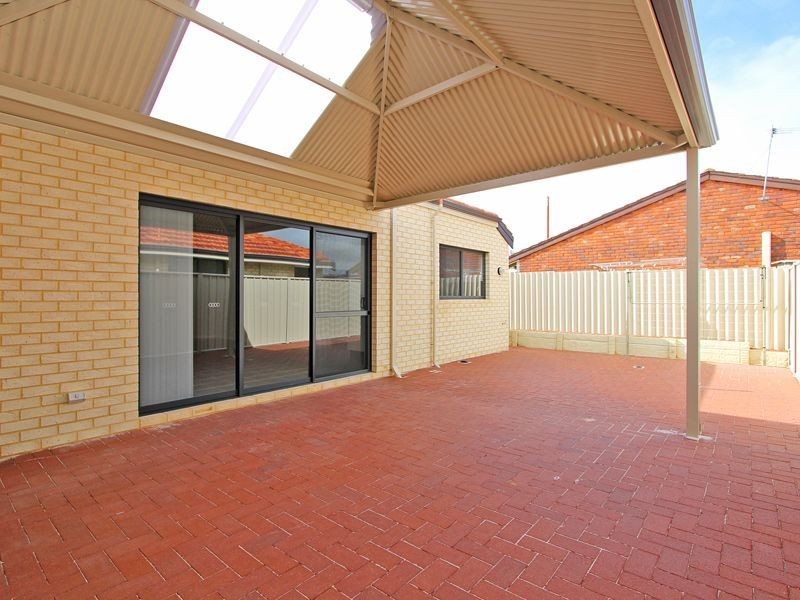 2/165 Marmion Street, Fremantle WA 6160