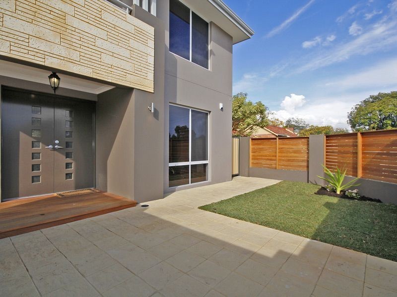 22 Northlake Road, Alfred Cove WA 6154