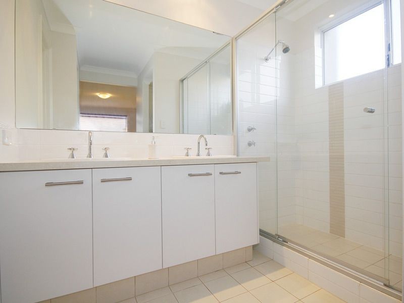 22 Northlake Road, Alfred Cove WA 6154