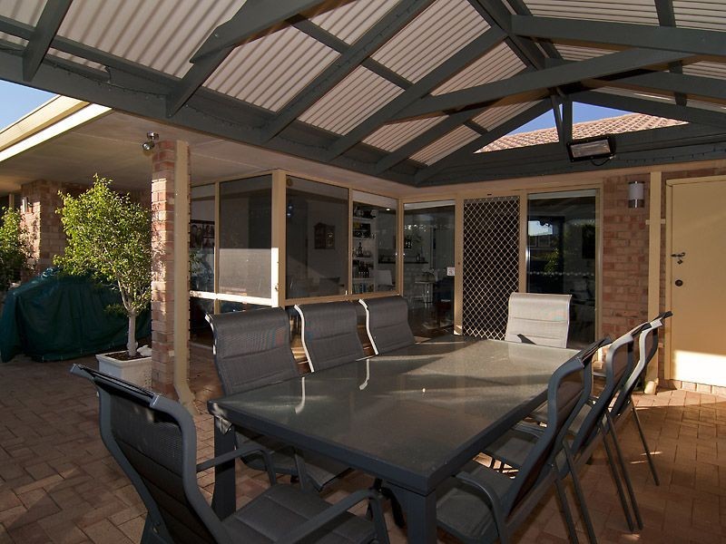 2/129 Stock Road, Attadale WA 6156