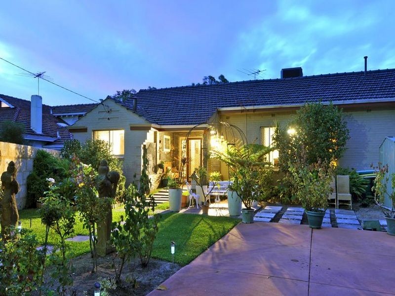 11A Drew Road, Ardross WA 6153