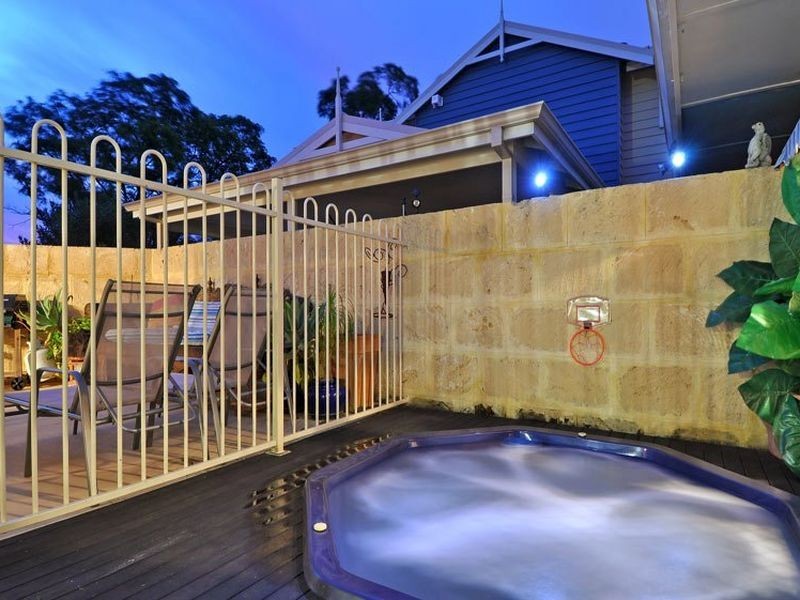 11A Drew Road, Ardross WA 6153