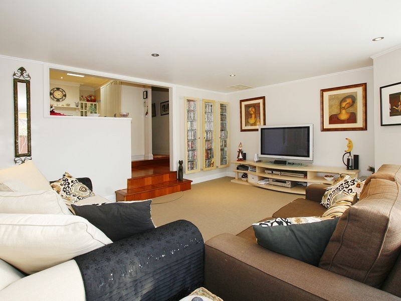 75 Lamond Street, Alfred Cove WA 6154