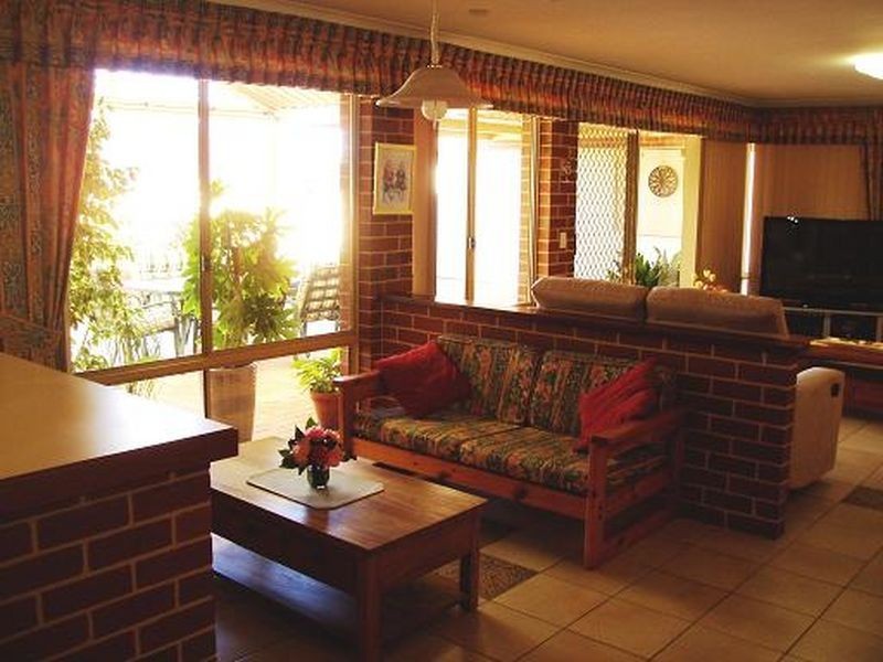 7 Moresby Close, Bibra Lake WA 6163