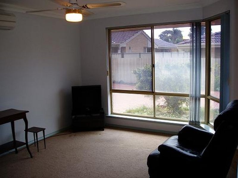 2/89 Waddell Road, Bicton WA 6157