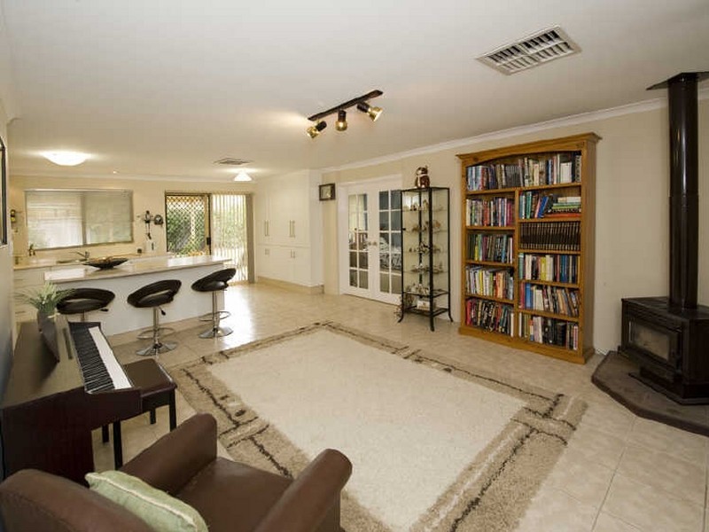 3 Winter Drive, Thornlie WA 6108