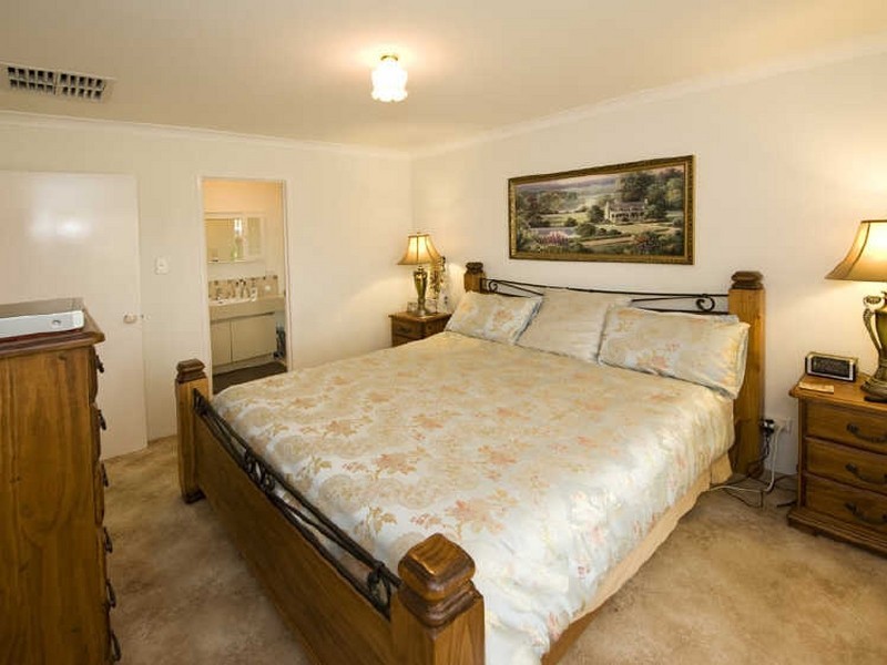 3 Winter Drive, Thornlie WA 6108