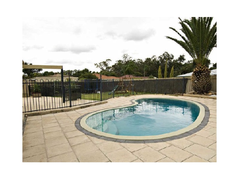 29 Baxter Close, Huntingdale WA 6110