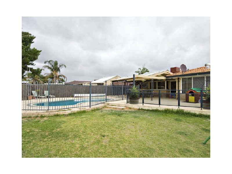 29 Baxter Close, Huntingdale WA 6110