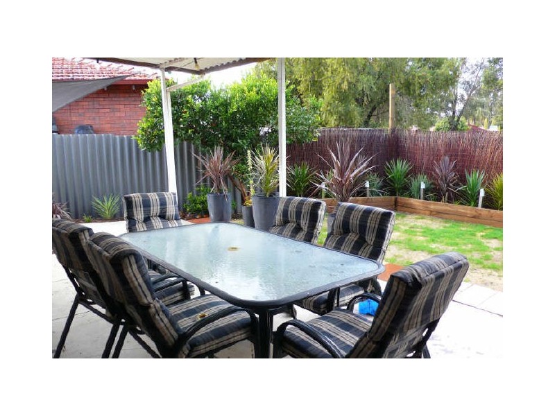 26 Ailsworth Court, Thornlie WA 6108