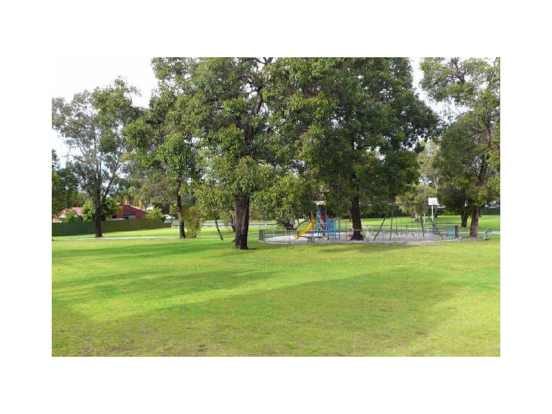 26 Ailsworth Court, Thornlie WA 6108