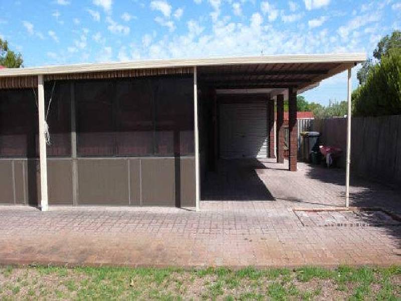 64 Shillington Way, Thornlie WA 6108