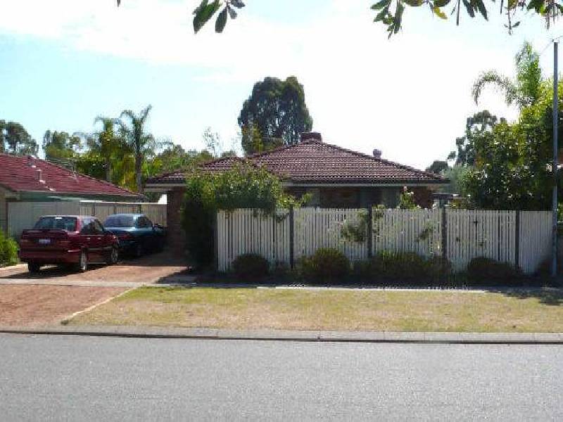 6 Bardwell Street, Thornlie WA 6108