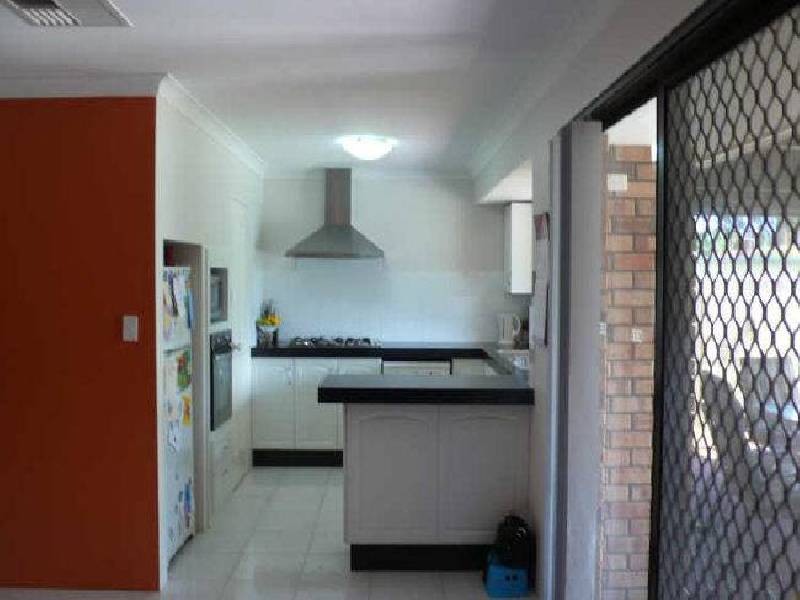 6 Bardwell Street, Thornlie WA 6108