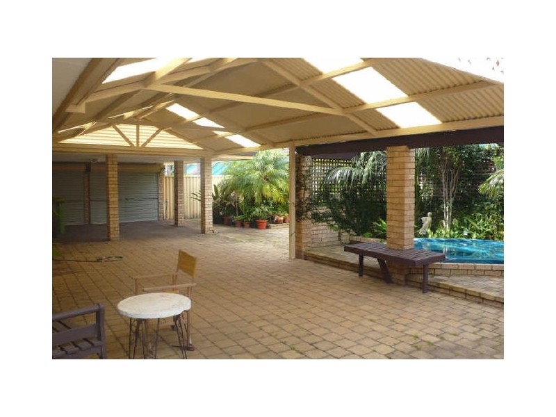 78 Explorer Drive, Thornlie WA 6108