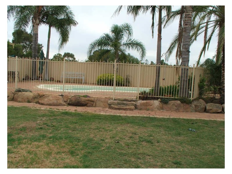 30 Newenden Street, Maddington WA 6109