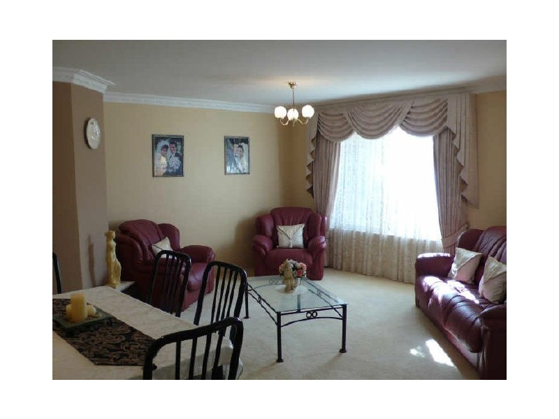 6 Nutbush Court, Thornlie WA 6108