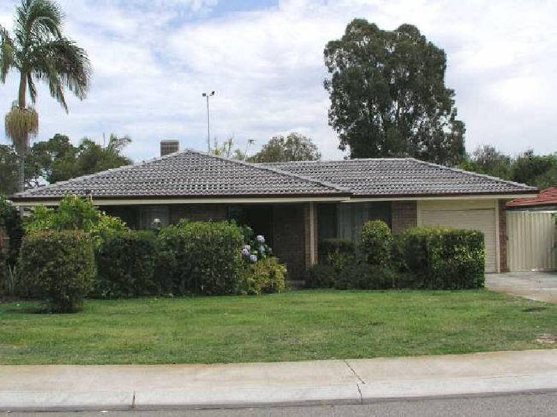 13 Rushbrook Way, Thornlie WA 6108