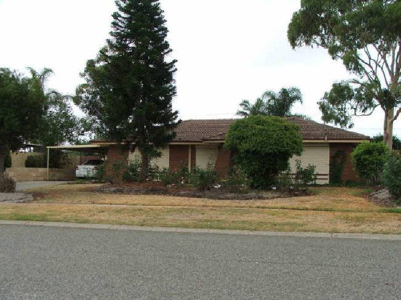 25 McNamara Drive, Thornlie WA 6108