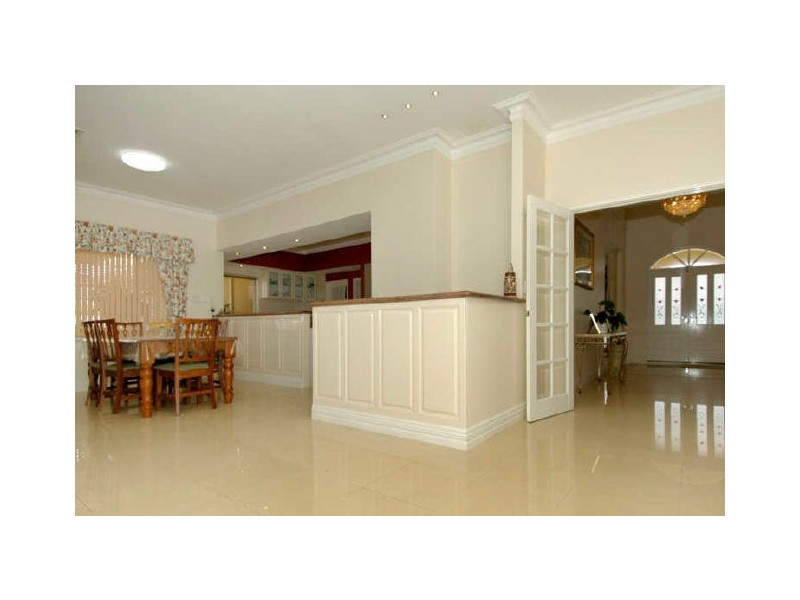 115 Southacre Drive, Canning Vale WA 6155