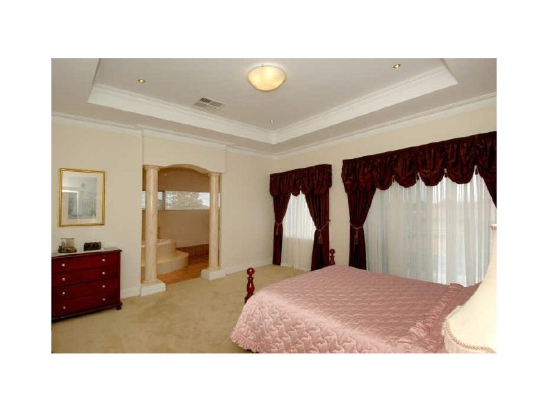 115 Southacre Drive, Canning Vale WA 6155