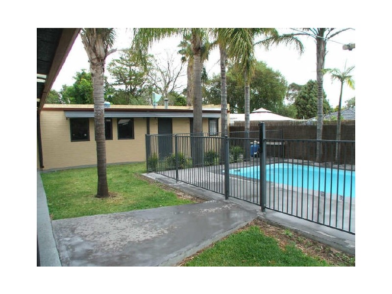 8 Blanche Street, Gosnells WA 6110