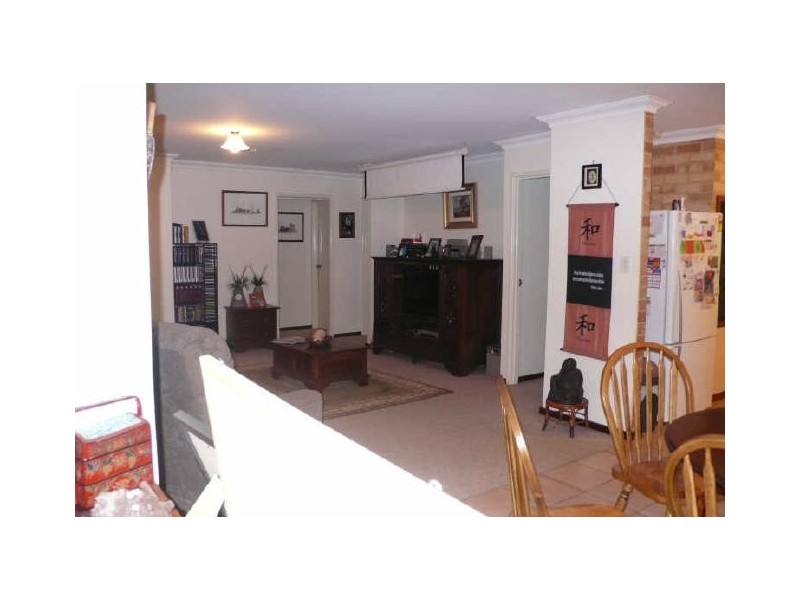 6 Burgandy Court, Thornlie WA 6108