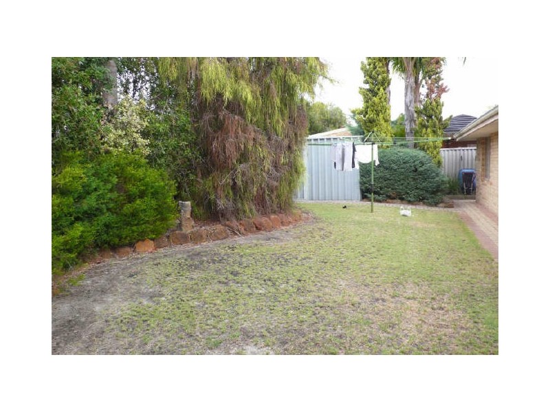 6 Burgandy Court, Thornlie WA 6108