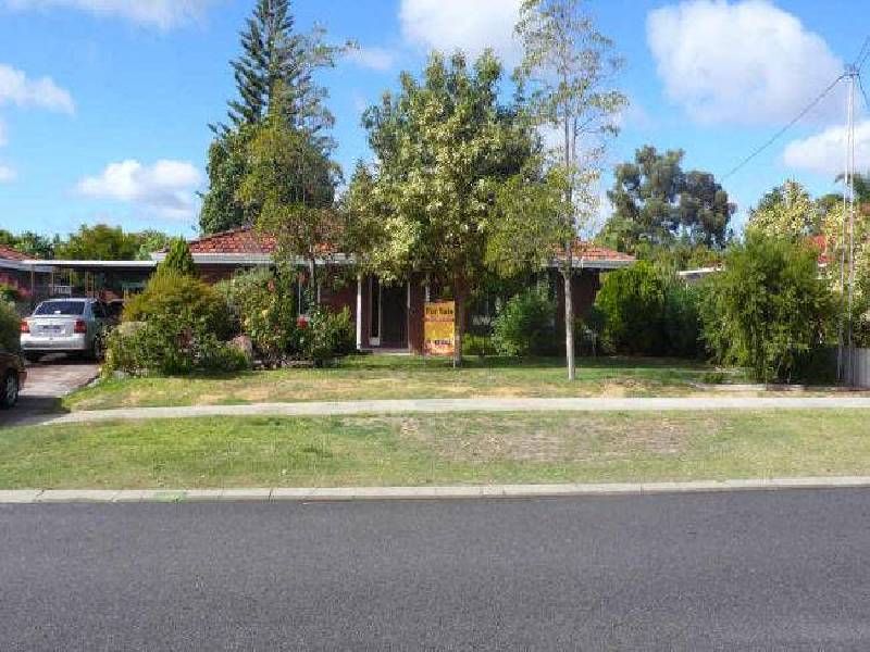 40 Lyrebird Way, Thornlie WA 6108