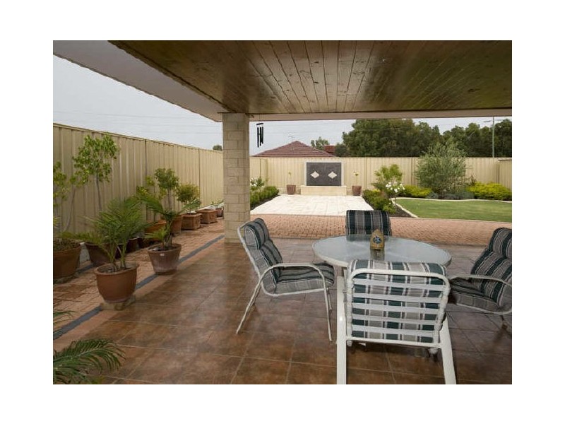 8 Pintaclo Way, Canning Vale WA 6155
