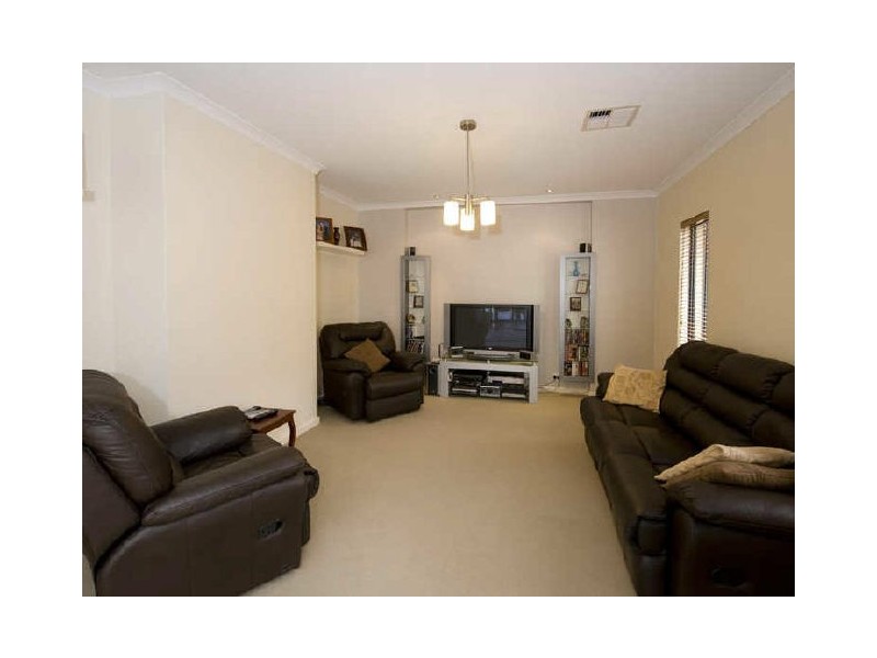 8 Pintaclo Way, Canning Vale WA 6155