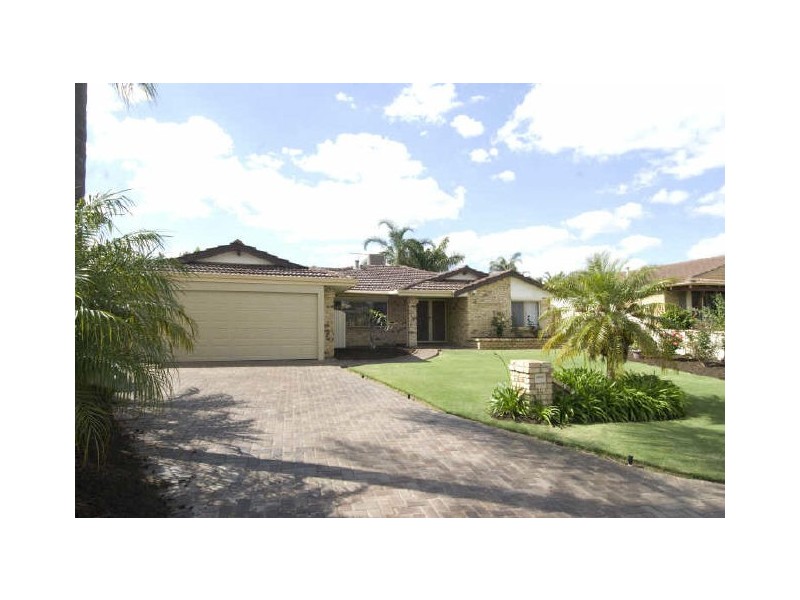 14 Tasman Court, Thornlie WA 6108
