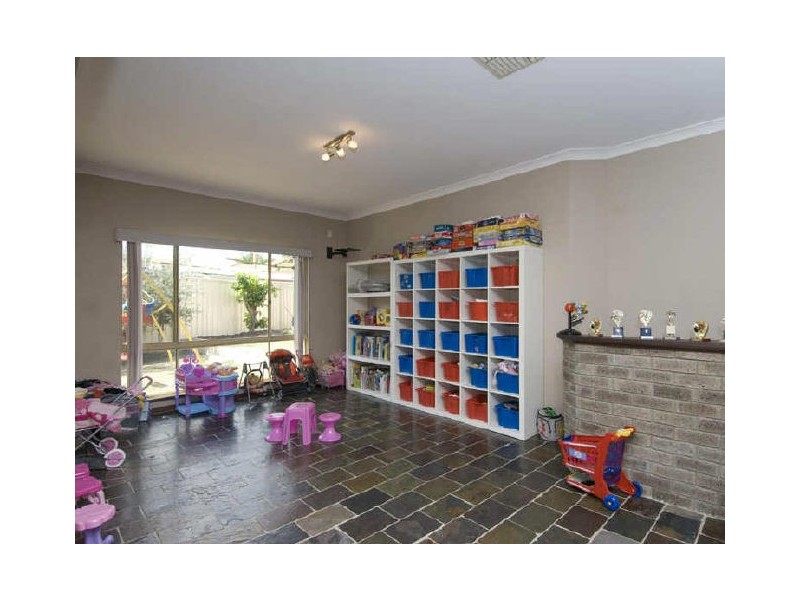 14 Tasman Court, Thornlie WA 6108