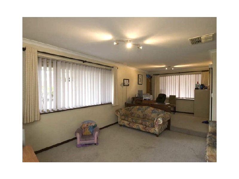 14 Tasman Court, Thornlie WA 6108