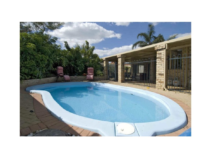 14 Tasman Court, Thornlie WA 6108