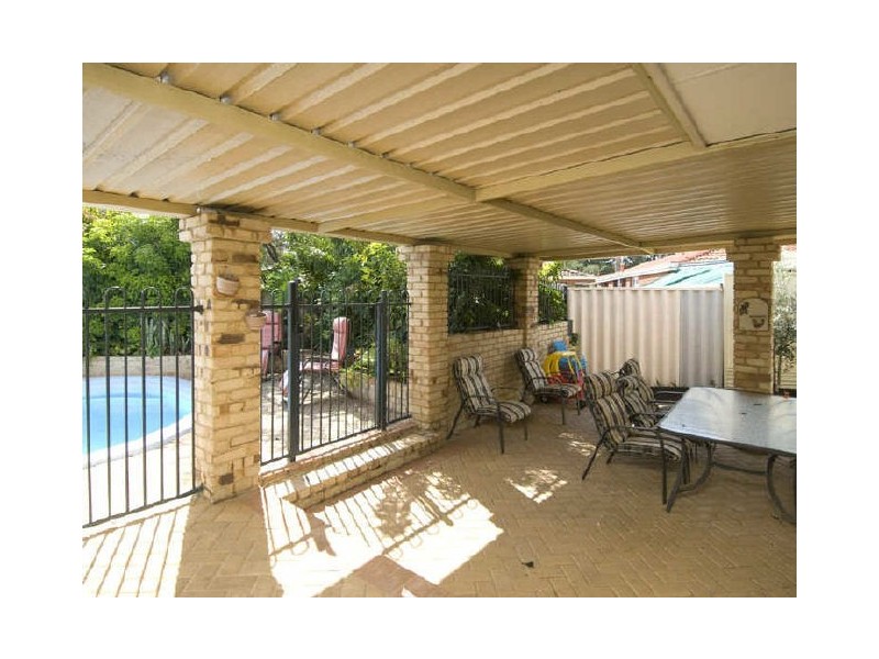 14 Tasman Court, Thornlie WA 6108
