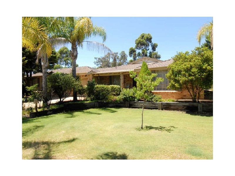 41 Brockwell Place, Oakford WA 6121