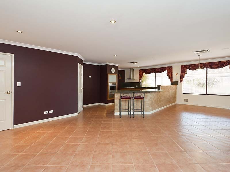 31 Welbeck Road, Canning Vale WA 6155