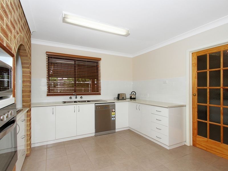 37 Sutherland Drive, Thornlie WA 6108
