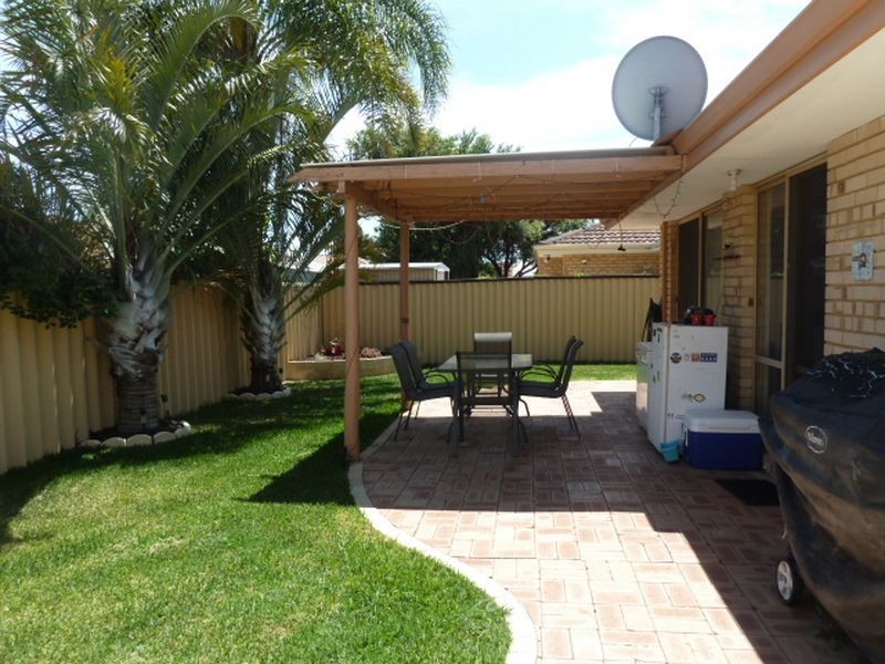 3/12 Auric Place, Maddington WA 6109