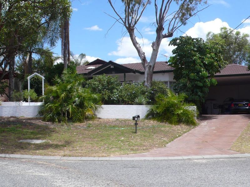 74 Sutherland Drive, Thornlie WA 6108