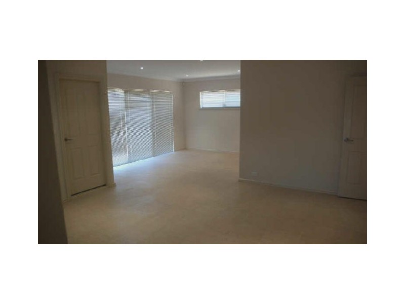 1/33-35 Connemara Drive, Thornlie WA 6108