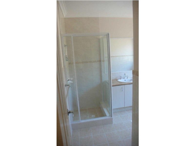 1/33-35 Connemara Drive, Thornlie WA 6108